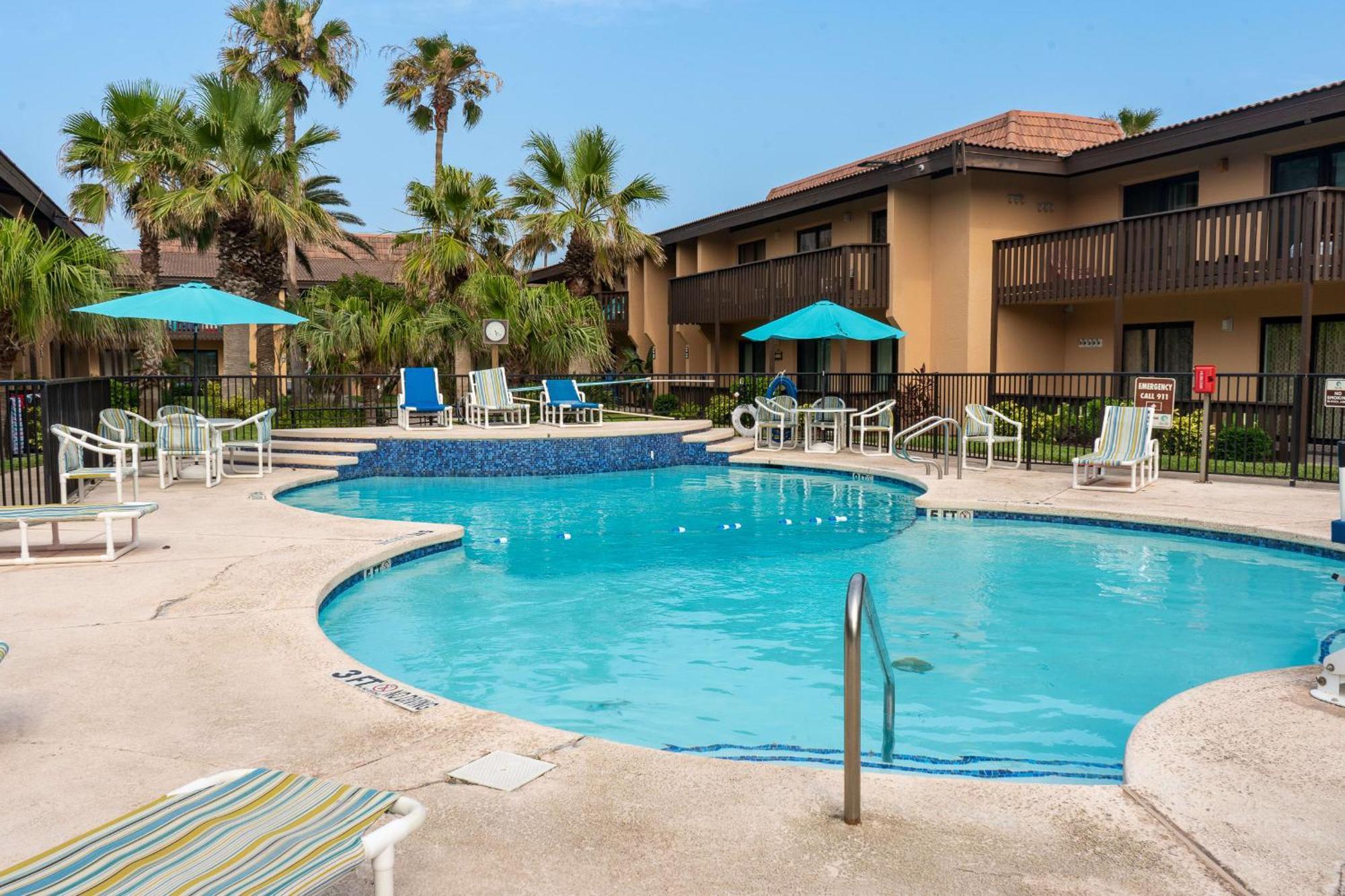 Herons Haven Coastal Elegance With Pool Access 223 South Padre Island Exterior photo